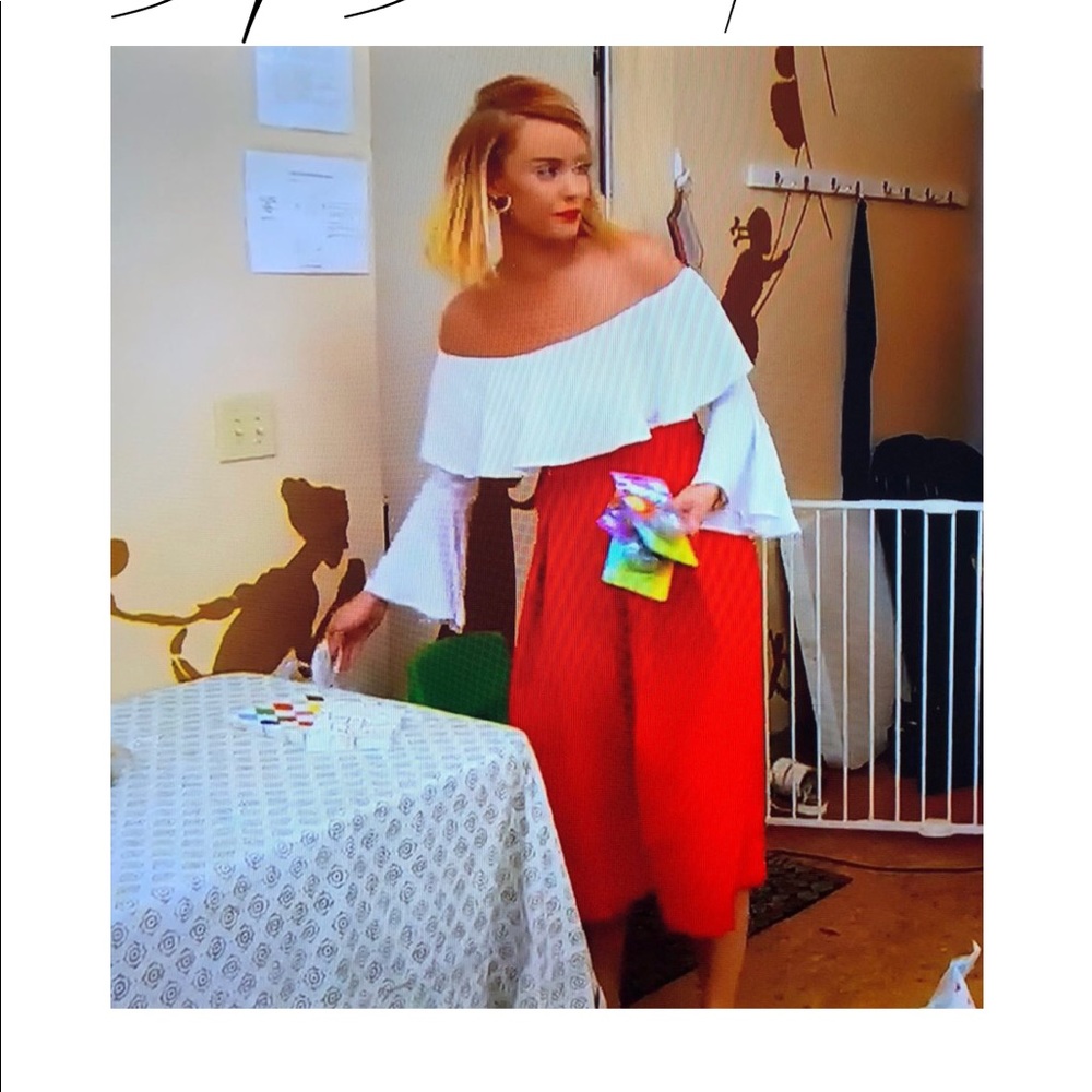 ISO!White top!Need to know what designer this is!